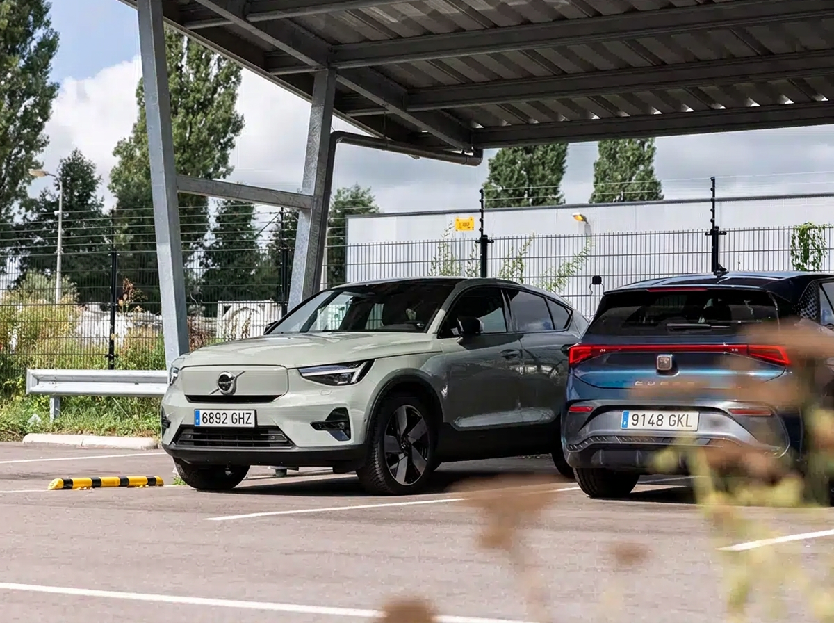 Solar carport installation with parked cars on the Costa del Sol